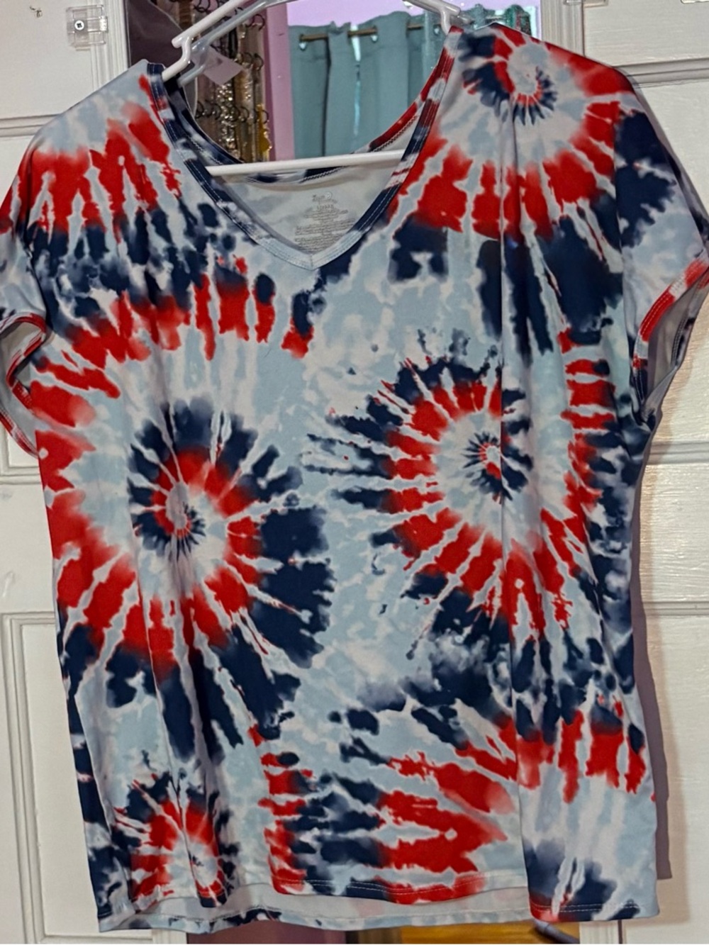 Secret Treasures Red, Blue & White Tie-Dye V-Neck Short Sleeve Top